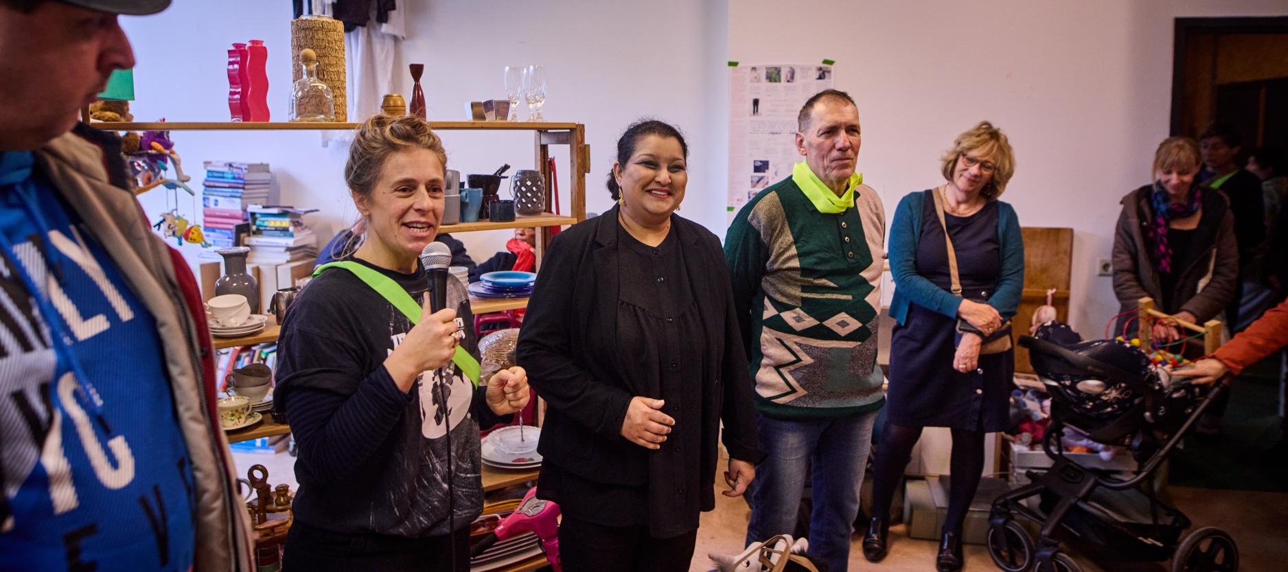 Opening weggeefwinkel