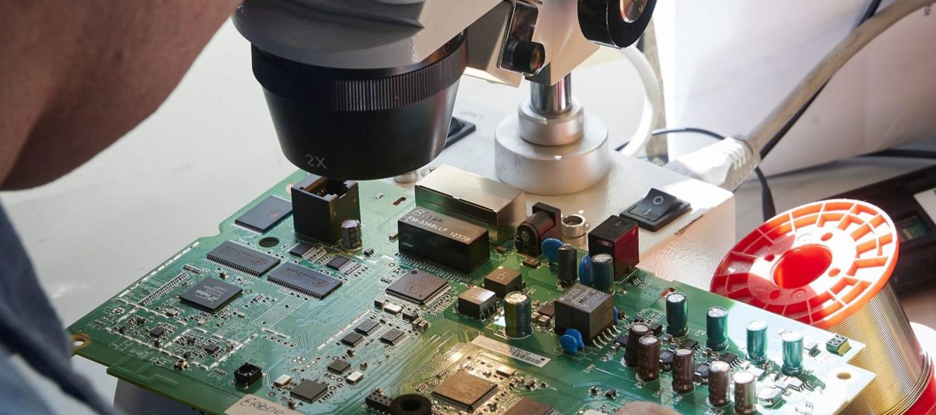 Moederbord wat gerepeteerd wordt