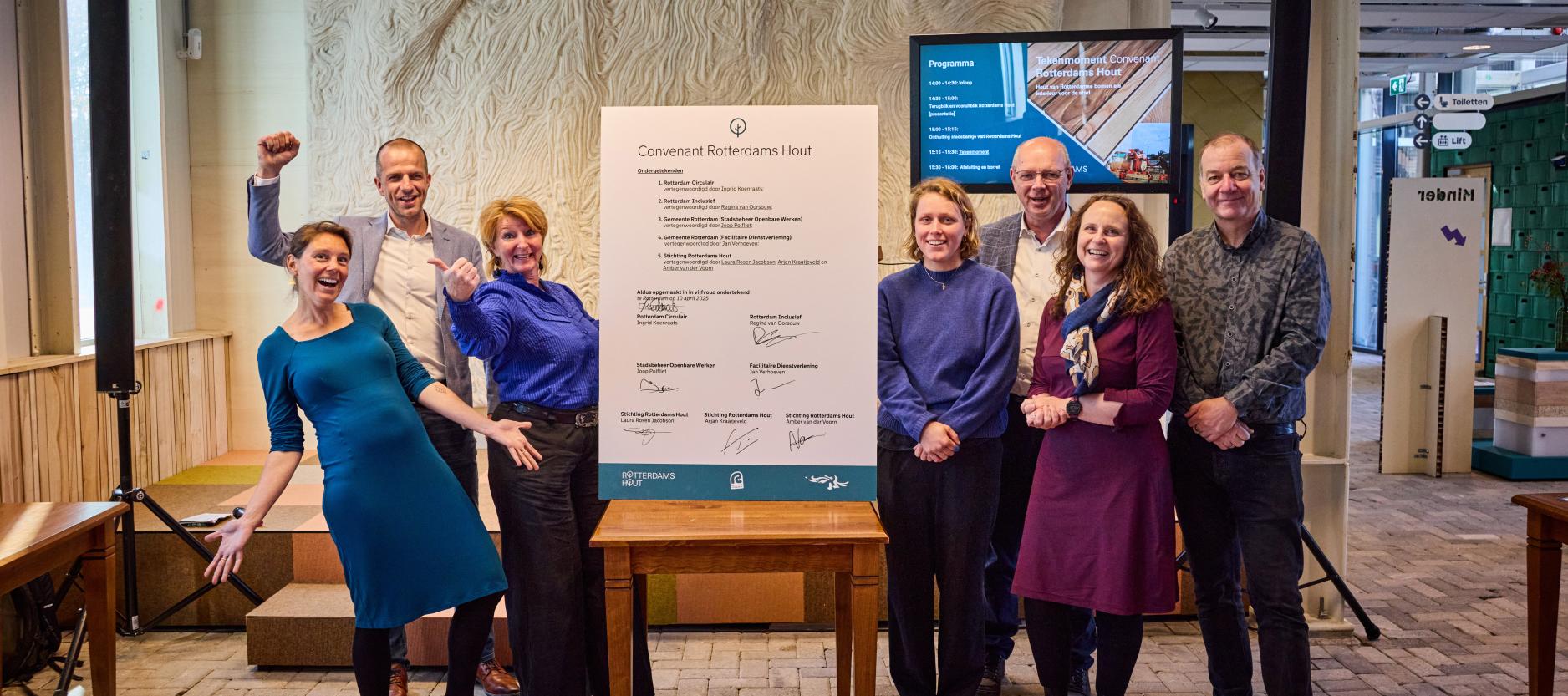 Het convenant is ondertekend en iedereen is blij