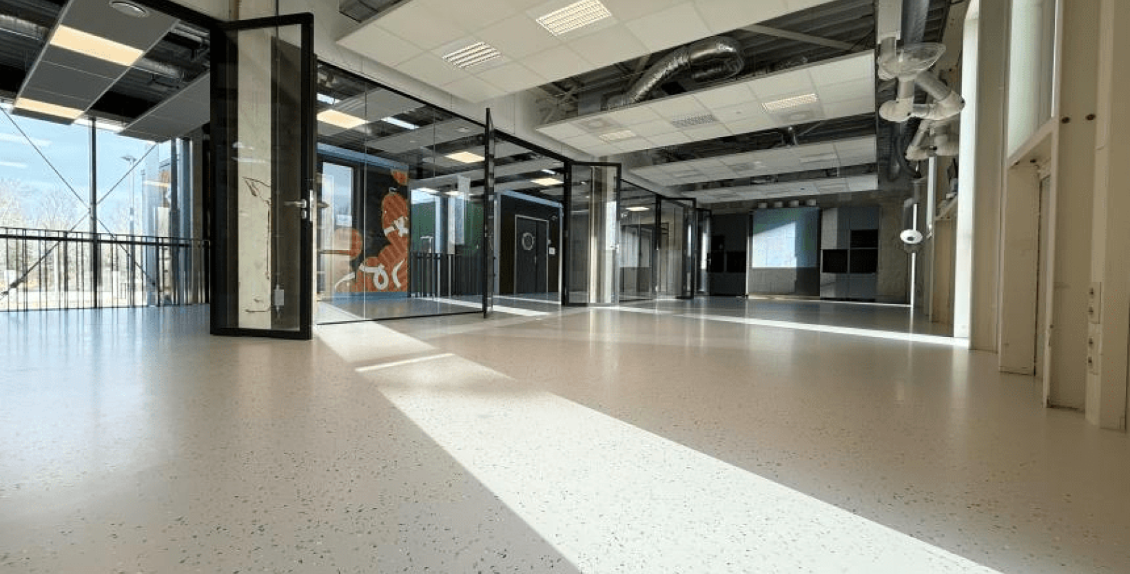 lege binnenkant gebouw de her