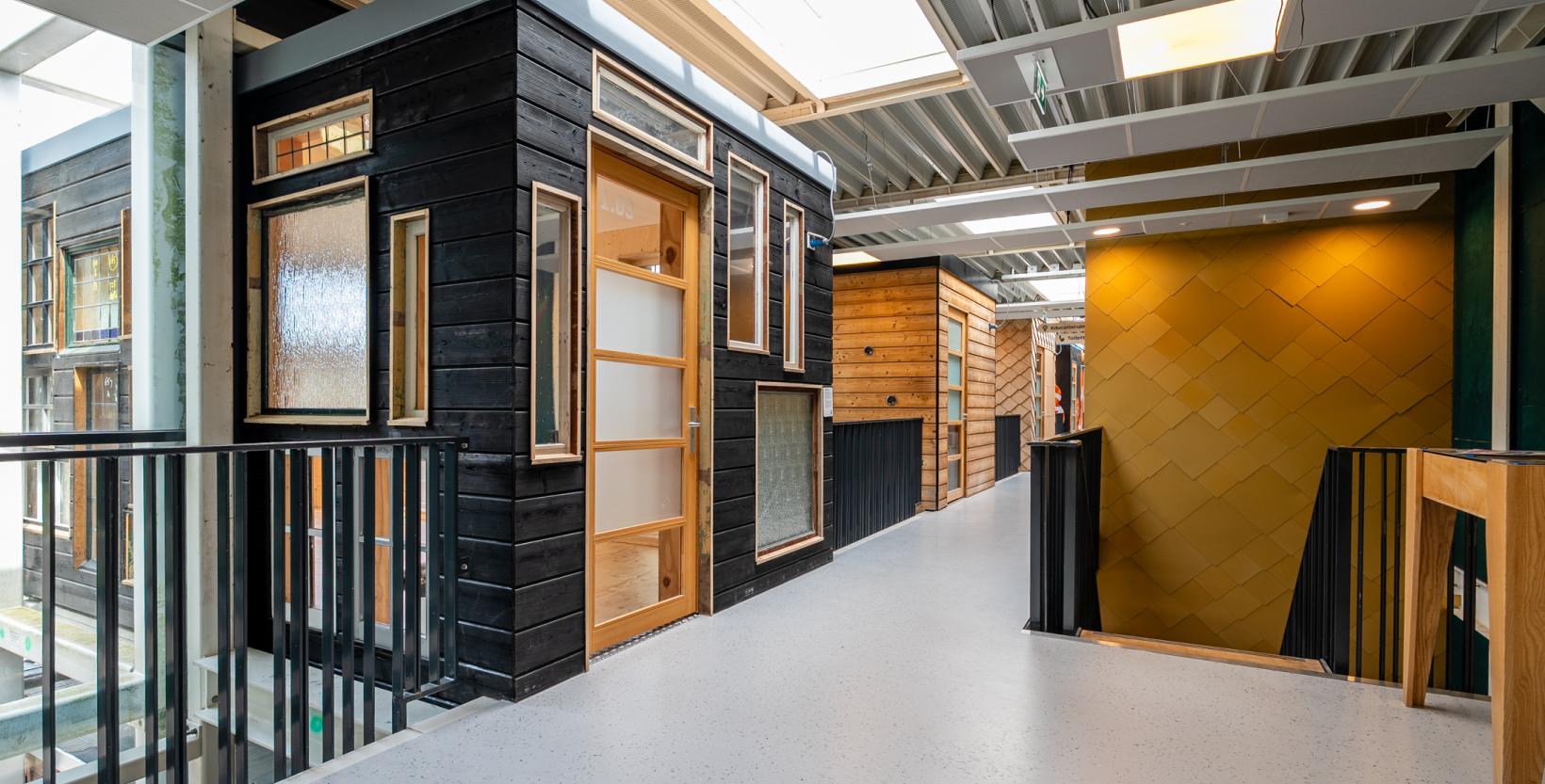 Hal op de eerste verdieping van circulair centrum De HER.